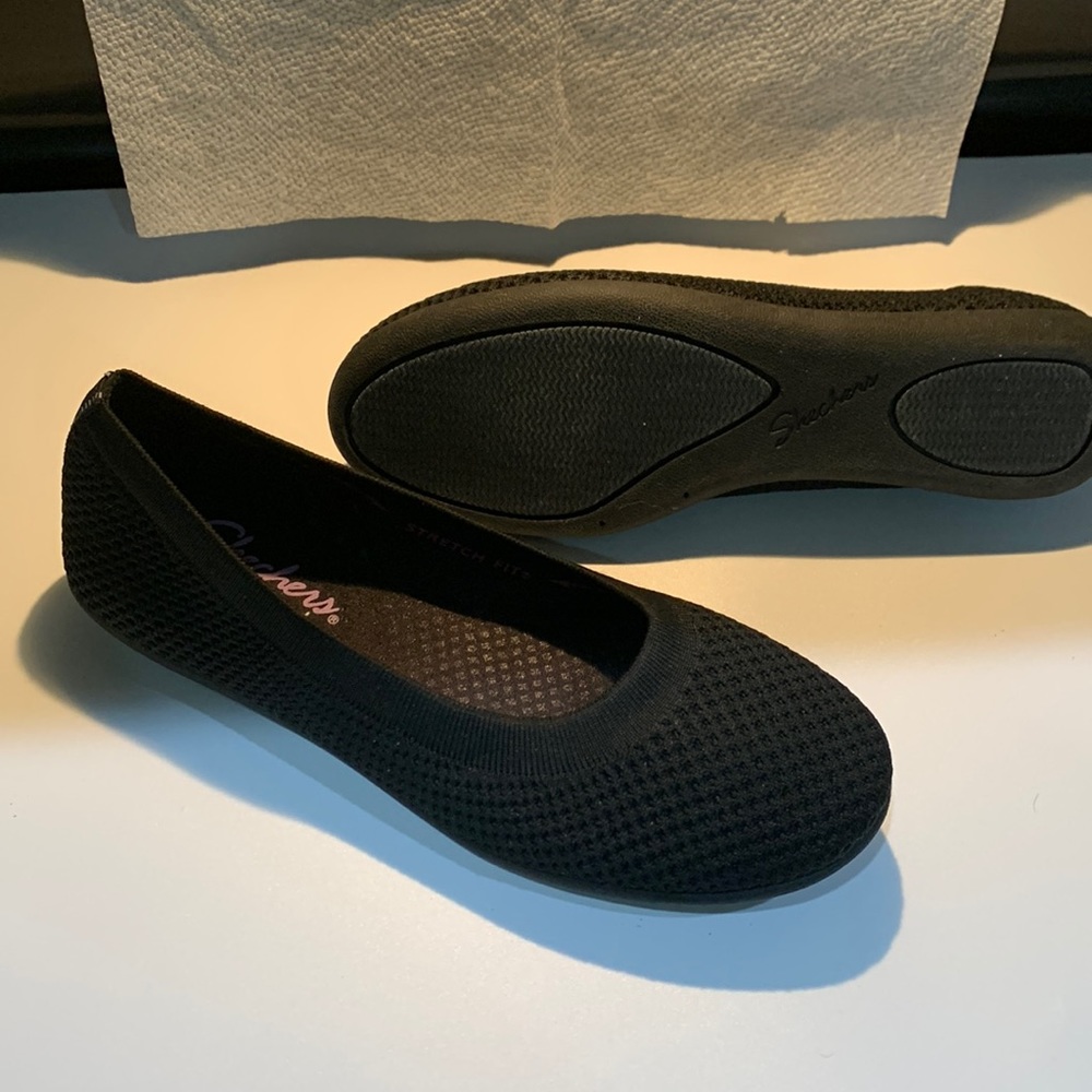 Skechers Air Cooled memory foam slip on. 7.5 black